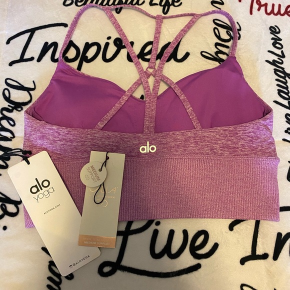 Alo Yoga Crop Top - Picture 2 of 3